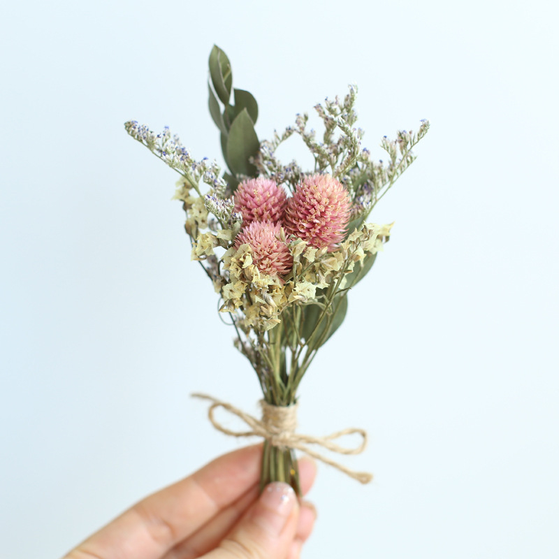 Мини букет от сушени цветя и вечни рози — Praise Village