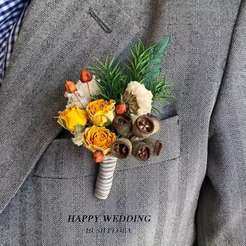 Сватбен корсаж с изсушени и вечни цветя – варианти Роза и Звездно небе, аксесоар за китка