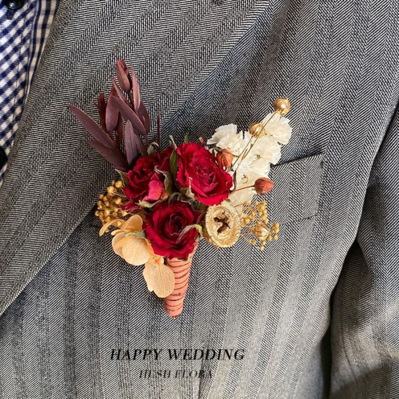 Сватбен корсаж с изсушени и вечни цветя – варианти Роза и Звездно небе, аксесоар за китка