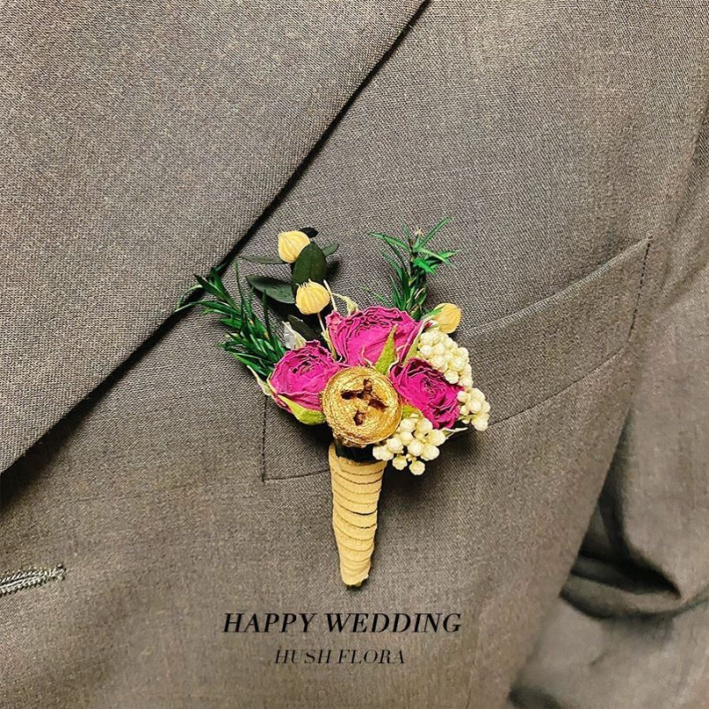 Сватбен корсаж с изсушени и вечни цветя – варианти Роза и Звездно небе, аксесоар за китка