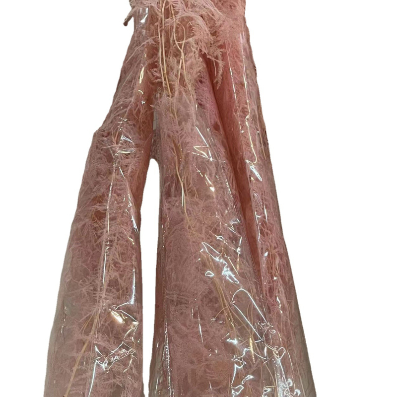 Aranjament decorativ din flori uscate într-o sticlă plutitoare – Material: Eternal Flower; Brand: Famous Craftsman; Varietate: Trandafir; Cadou gata de oferit