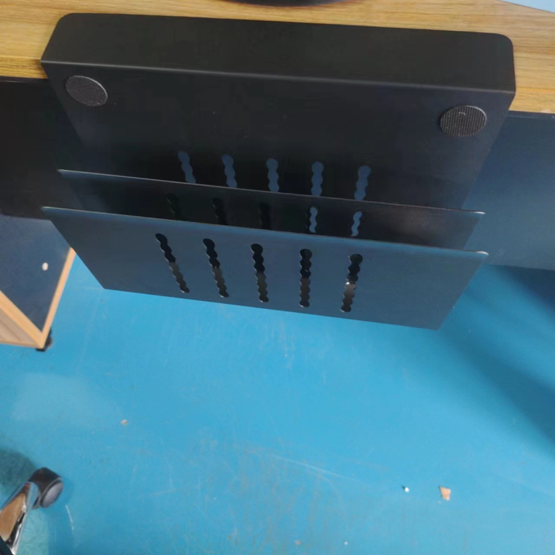 Planšetdatora un viedtālruņa statīvs ar sānu gravitācijas skavu, modeļa XJL-003; svars 1200 g; saderīgs ar iPad un iPhone paaudzēm.