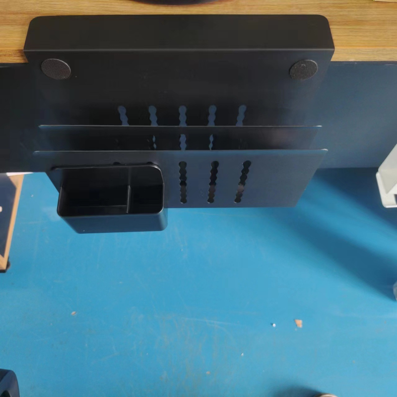 Planšetdatora un viedtālruņa statīvs ar sānu gravitācijas skavu, modeļa XJL-003; svars 1200 g; saderīgs ar iPad un iPhone paaudzēm.