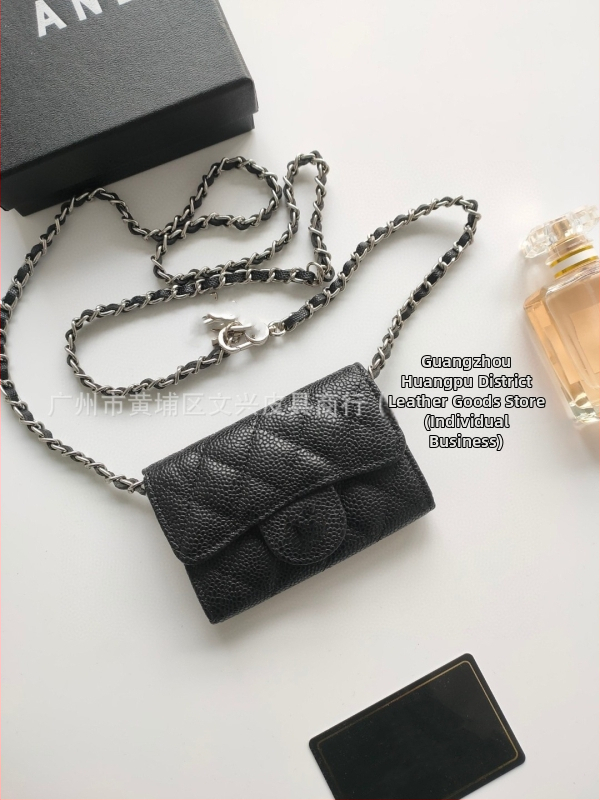 Uličný štýl, pravá koža, boxový tvar kabelky cez rameno s krytým otvorom a polyesterovou podšívkou