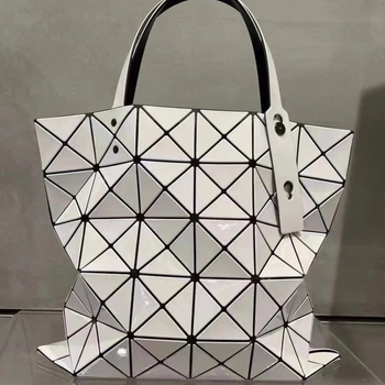 Taška Tote s geometrickým rhombovým quiltom, PVC, mestský jednoduchý štýl, horizontálny štvorcový tvar, vnútorné vrecká so zipsom, vrecko na telefón a ID, dvojité popruhy