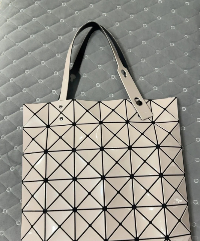 Taška Tote s geometrickým rhombovým quiltom, PVC, mestský jednoduchý štýl, horizontálny štvorcový tvar, vnútorné vrecká so zipsom, vrecko na telefón a ID, dvojité popruhy