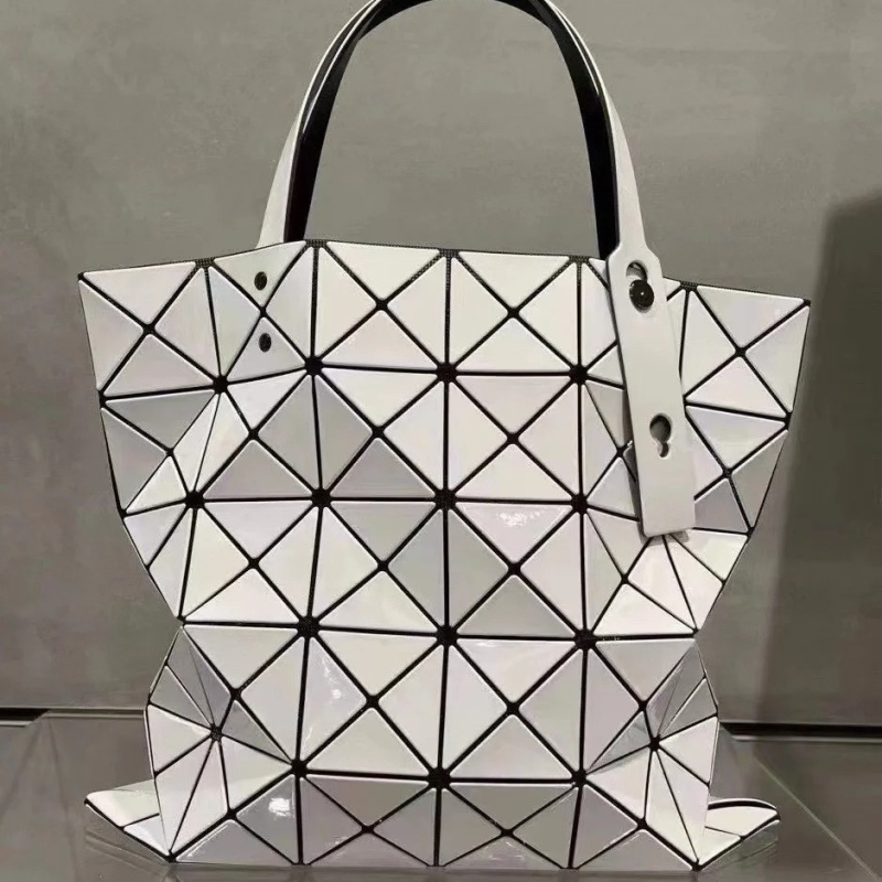 Taška Tote s geometrickým rhombovým quiltom, PVC, mestský jednoduchý štýl, horizontálny štvorcový tvar, vnútorné vrecká so zipsom, vrecko na telefón a ID, dvojité popruhy