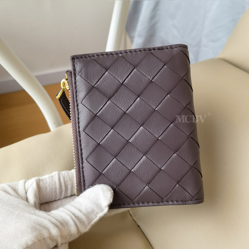 MCBV Δερμάτινο κοντό πορτοφόλι με υφαντό από προβατίνα, φερμουάρ, θήκη για κάρτες και κέρματα, αστικός μινιμαλισμός, μονόχρωμο σχέδιο