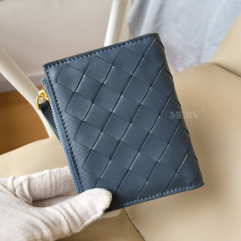 MCBV Δερμάτινο κοντό πορτοφόλι με υφαντό από προβατίνα, φερμουάρ, θήκη για κάρτες και κέρματα, αστικός μινιμαλισμός, μονόχρωμο σχέδιο