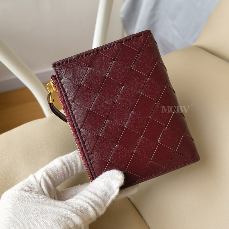 MCBV Δερμάτινο κοντό πορτοφόλι με υφαντό από προβατίνα, φερμουάρ, θήκη για κάρτες και κέρματα, αστικός μινιμαλισμός, μονόχρωμο σχέδιο