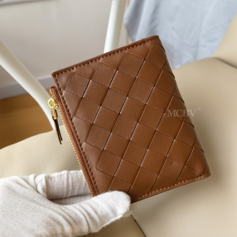 MCBV Δερμάτινο κοντό πορτοφόλι με υφαντό από προβατίνα, φερμουάρ, θήκη για κάρτες και κέρματα, αστικός μινιμαλισμός, μονόχρωμο σχέδιο