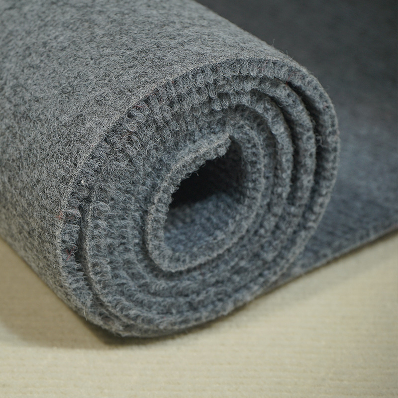 Svītrainīgs biezs kilims, pilns ruļlis, poliesters, austs, kvadrātveida forma, studijai, birojam un guļamistabai