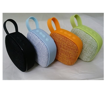 Prenosný Bluetooth reproduktor s MP3 prehrávačom a hands-free volaniami, výstup 3W, vstavaná batéria 400 mAh, frekvenčný rozsah 100 Hz–20 kHz, dosah 10 m