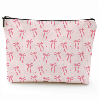 Козметична чанта с принт на панделка, водоустойчива и преносима, полиестерен външен материал и полиестерна подплата.