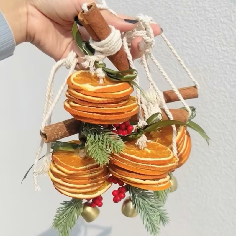 Auto viseći ukras s citrusnim aromom, plastični materijal, stil light luxury, unutarnja dekoracija • Marka Trendy Cool Bear