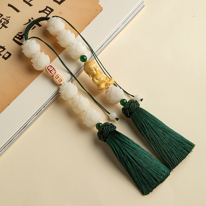 Pandantiv decorativ auto Bodhi lotus, stil tradițional chinezesc; material rășină; brand Copper hair; decor interior