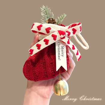 Ručne háčkovaná vlnená vianočná ponožka so srdiečkami, slzičkami a zvončekmi, karikatúrna vysokokvalitná ozdoba, pôvod Yiwu