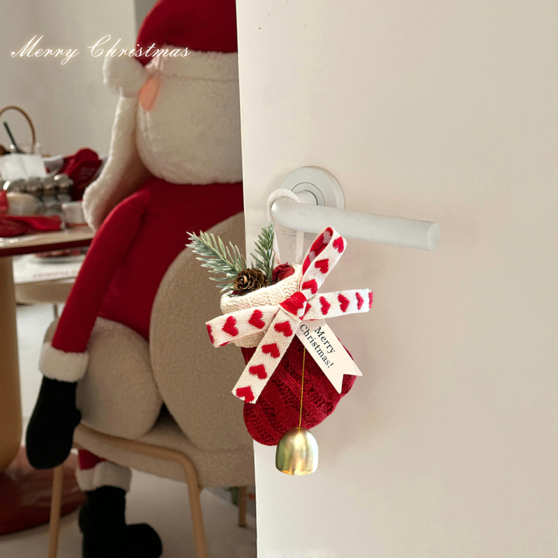 Ručne háčkovaná vlnená vianočná ponožka so srdiečkami, slzičkami a zvončekmi, karikatúrna vysokokvalitná ozdoba, pôvod Yiwu