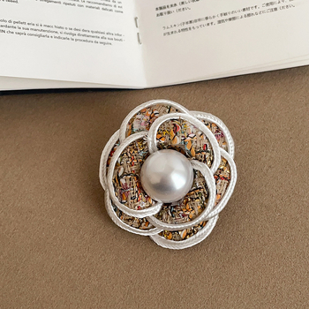 Ronerai Camellia Pearl Bross — Metalni geometrijski oblik, Elektroplatiranje, INS stil, Ženski ukras