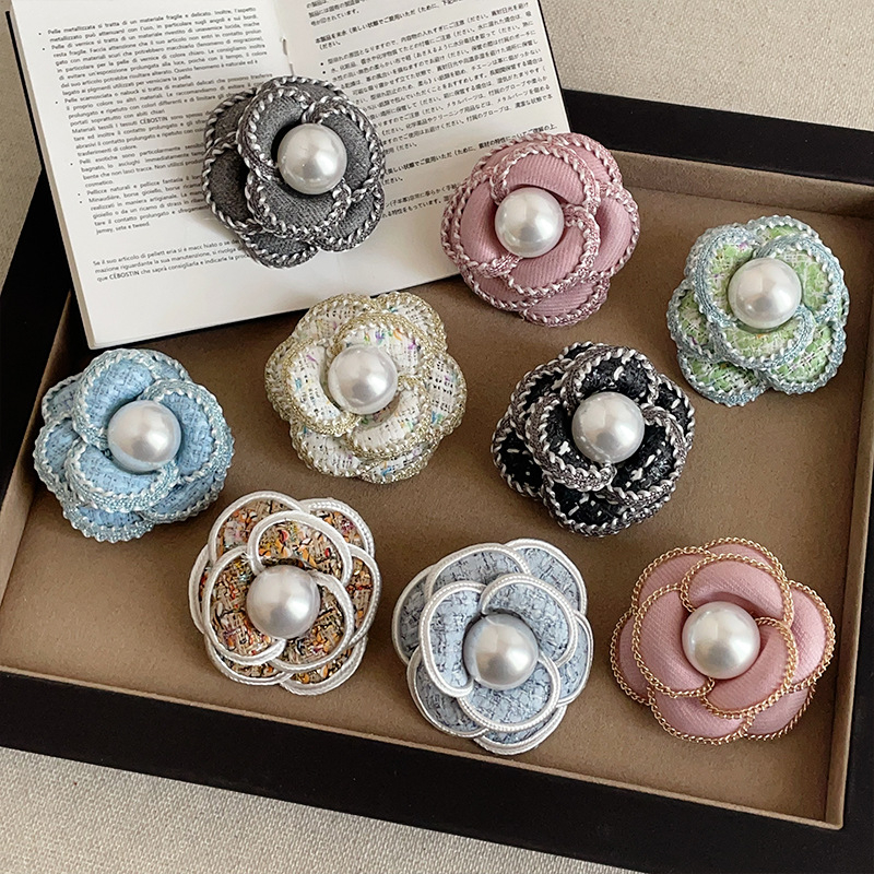 Ronerai Camellia Pearl Bross — Metalni geometrijski oblik, Elektroplatiranje, INS stil, Ženski ukras