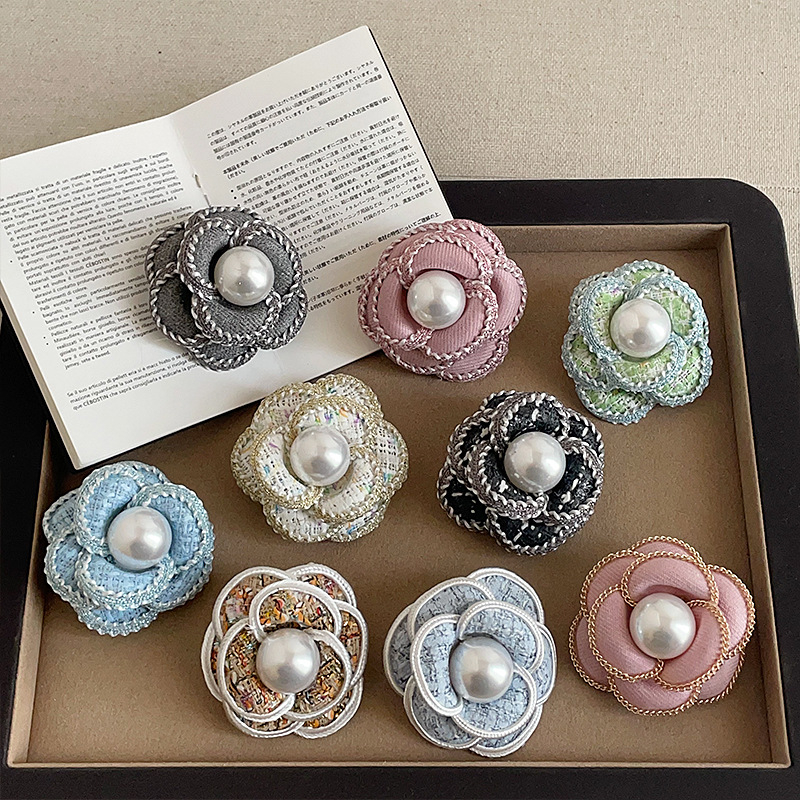 Ronerai Camellia Pearl Bross — Metalni geometrijski oblik, Elektroplatiranje, INS stil, Ženski ukras