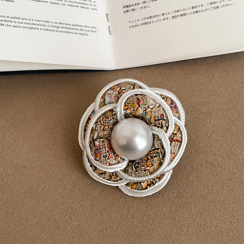 Ronerai Camellia Pearl Bross — Metalni geometrijski oblik, Elektroplatiranje, INS stil, Ženski ukras