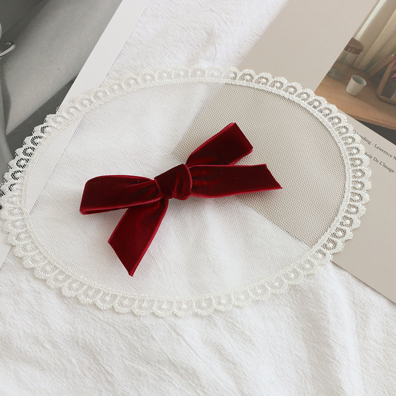 Masnis broš, vintage stílus, textil anyag, dekoráció