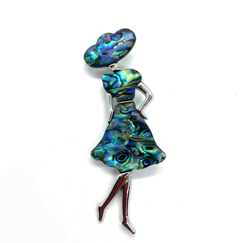 LILDBZ Brošňa z prírodného kameňa s gravírovaným mušľovým motívom baleríny