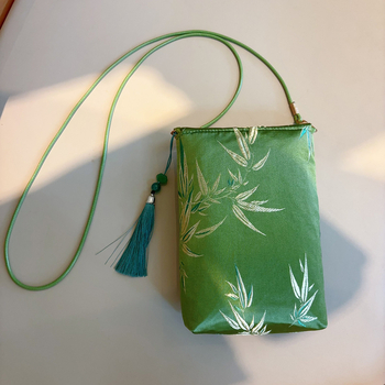 Crossbody telefontáska, hímzett selyemből, irodalmi-nemzeti stílussal, kis négyzetes, őszi 2024