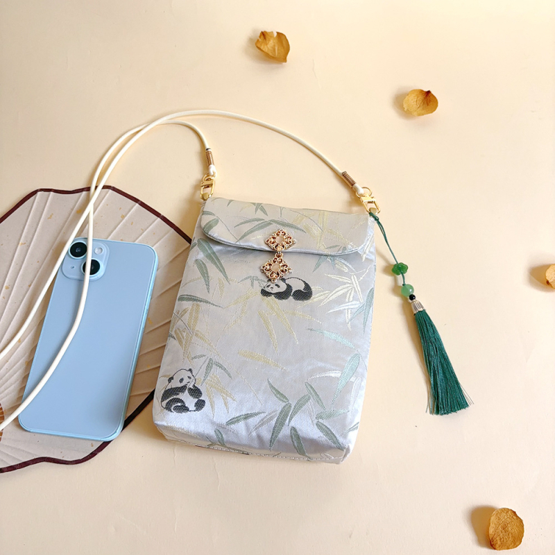 Crossbody telefontáska, hímzett selyemből, irodalmi-nemzeti stílussal, kis négyzetes, őszi 2024