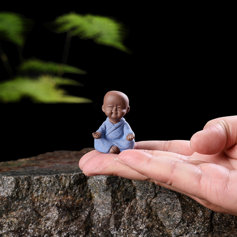 Keramičke figure za bonsai – mini pejzaž, četiri mala monaha, ručno izrađeno, purpurna glina, kineski stil