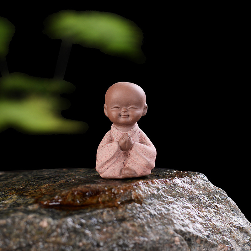 Keramičke figure za bonsai – mini pejzaž, četiri mala monaha, ručno izrađeno, purpurna glina, kineski stil