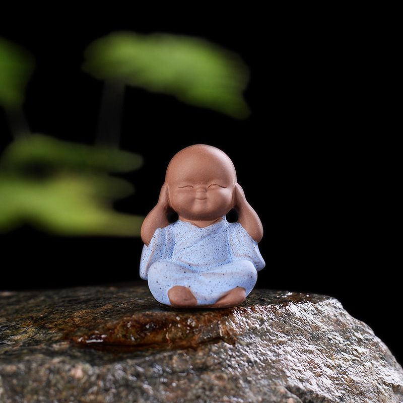 Keramičke figure za bonsai – mini pejzaž, četiri mala monaha, ručno izrađeno, purpurna glina, kineski stil
