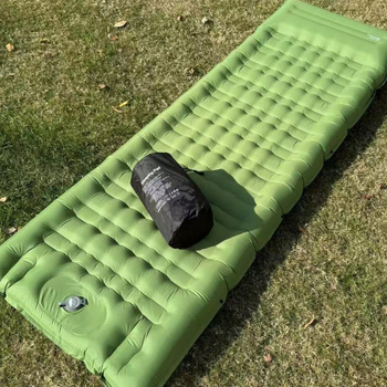 Lauko nešiojamas pripučiamas čiužinys - paviršius iš kompozicinės medžiagos; nešiojamas; su pėdos pompa (Paviršius: kompozicinė medžiaga; Kategorija: pripučiamas čiužinys)