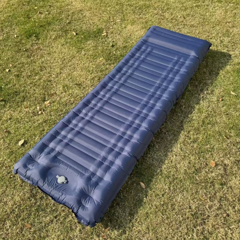 Lauko nešiojamas pripučiamas čiužinys - paviršius iš kompozicinės medžiagos; nešiojamas; su pėdos pompa (Paviršius: kompozicinė medžiaga; Kategorija: pripučiamas čiužinys)