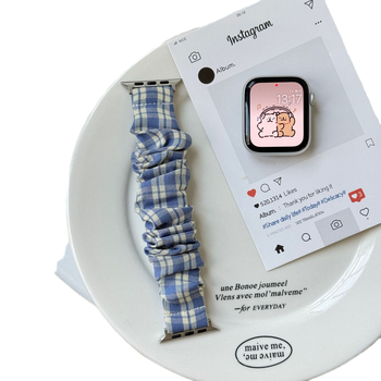 Apple Watch plüss karkötő kockás mintával – divatos stílus, testreszabható interfész méretek, egy körös csat (nincs rajta zár), kompatibilis az Apple Watch-szal