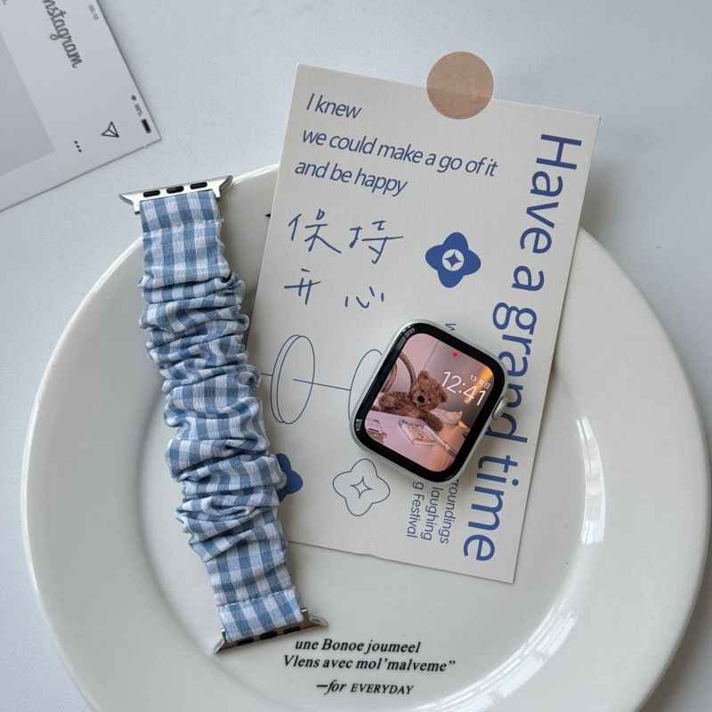 Apple Watch plüss karkötő kockás mintával – divatos stílus, testreszabható interfész méretek, egy körös csat (nincs rajta zár), kompatibilis az Apple Watch-szal