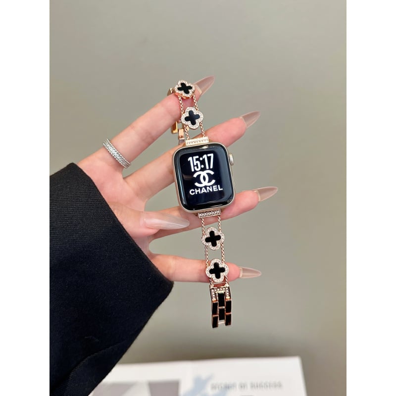 Μεταλλικό λουράκι ρολογιού με σχέδιο τετράφυλλου κλήρου, συμβατό με Apple Watch Series 6–10 και SE, προέλευση Xinji, κυκλοφόρησε φθινόπωρο 2024