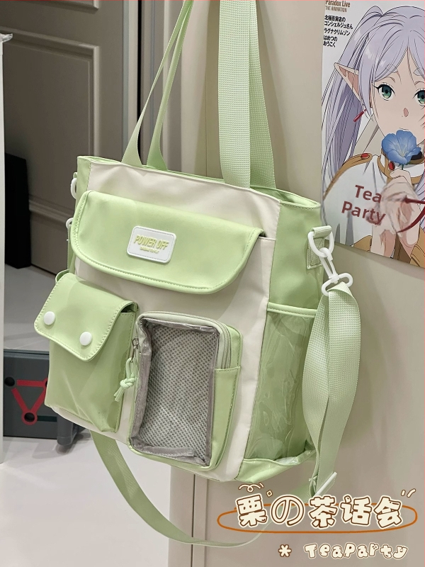 Ženská taška cez rameno v japonskom štýle, jar 2025, zvislá štvorcová silueta, materiál: hodváb s kvetinovým vzorom, otvorenie s klapkou, vonkajšia trojrozmerná taška