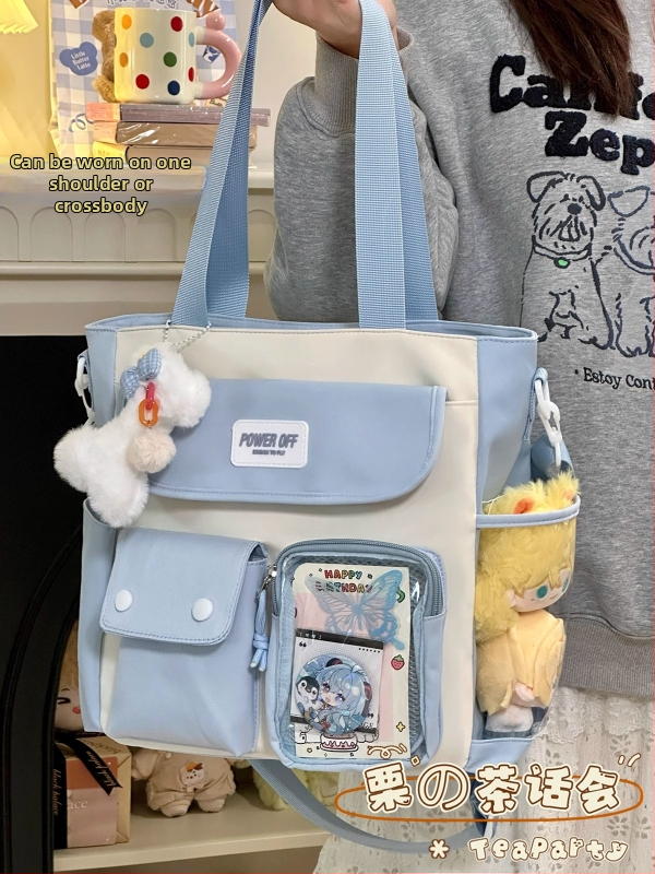 Ženská taška cez rameno v japonskom štýle, jar 2025, zvislá štvorcová silueta, materiál: hodváb s kvetinovým vzorom, otvorenie s klapkou, vonkajšia trojrozmerná taška