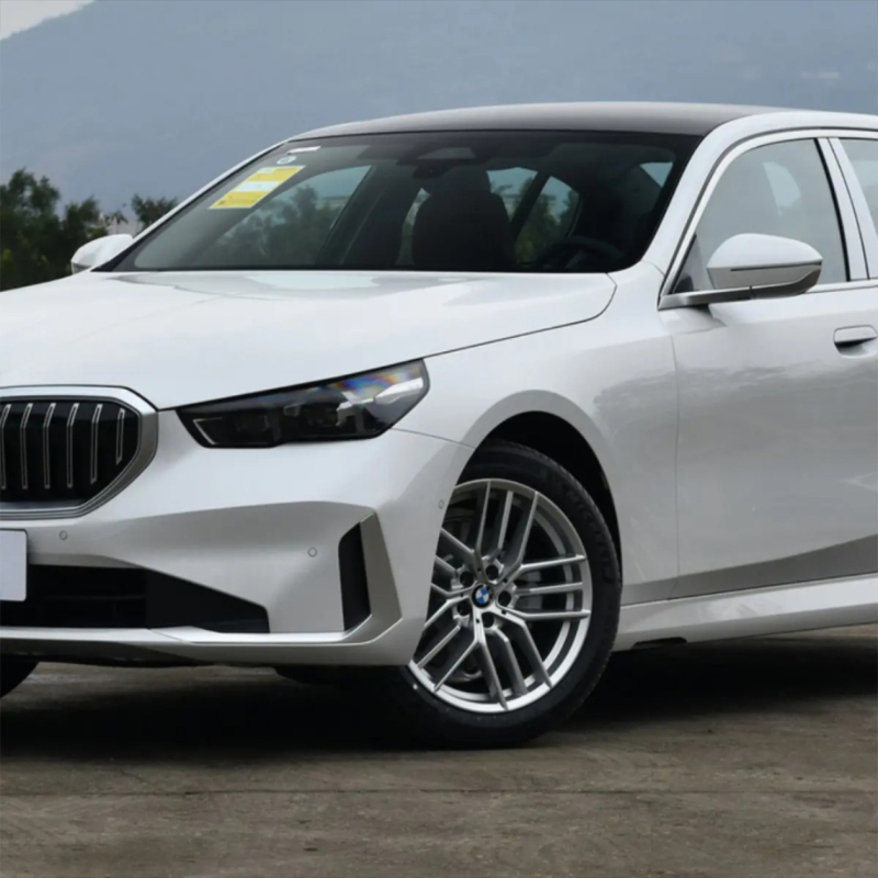 BMW 5 sērijas 530Li iekšējā aizsargfólia TPU navigācijas displejam un centrālajam panelim — viengabala veidojums, izturība pret augstām/zemām temperatūrām, skrāpējumu un eļļas traipu izturība