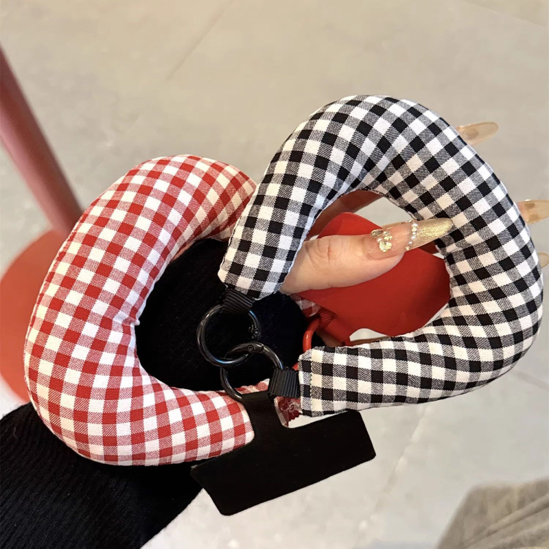 Telefon csuklópánt hímzett betűkkel, kockás mintázat, műanyag anyag, testreszabható, női kiegészítő