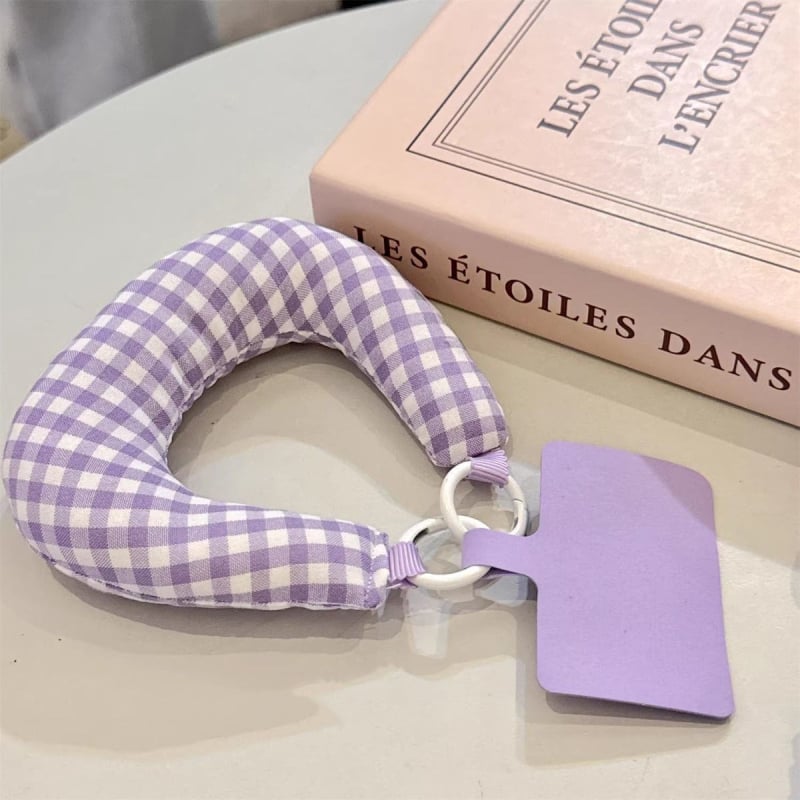 Telefon csuklópánt hímzett betűkkel, kockás mintázat, műanyag anyag, testreszabható, női kiegészítő