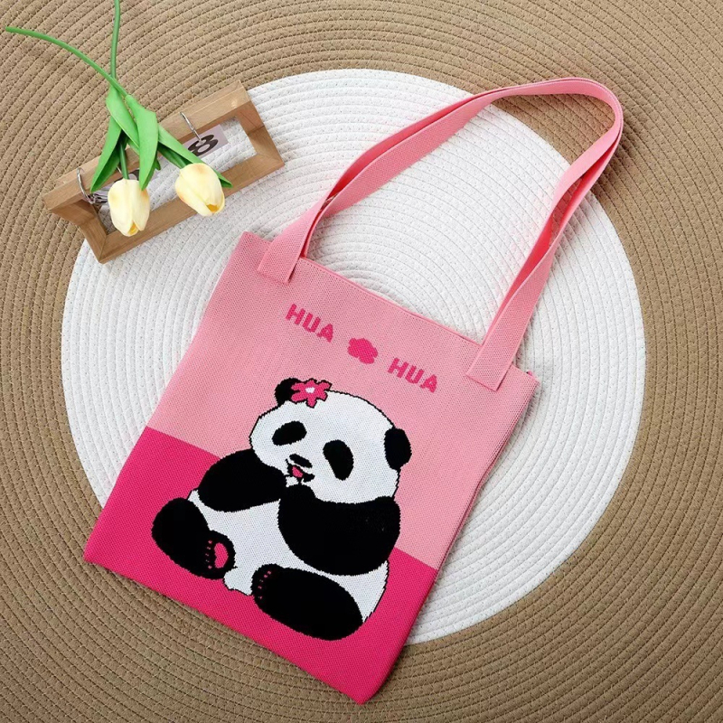 Taška Tote s vertikálnym štvorcovým tvarom, polyesterový materiál, otvorenie šnúrkou, polyesterová podšívka, vonkajšia otvorená kapsa