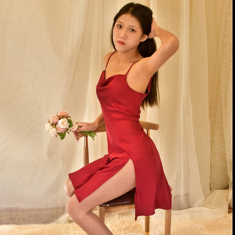 Hát nélküli, szexi sling fazonú hálóruha, oldalsó hasíték, poliészter anyag, ultra vékony anyag, egyszerű gallér