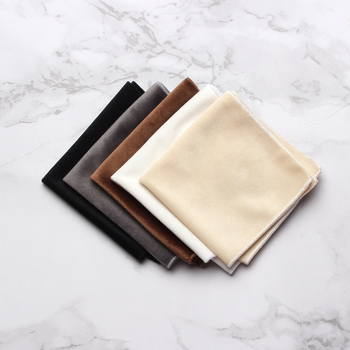 Batistă de buzunar pentru costum: model monocrom, țesătură jacquard, căptușeală velur, material poliester