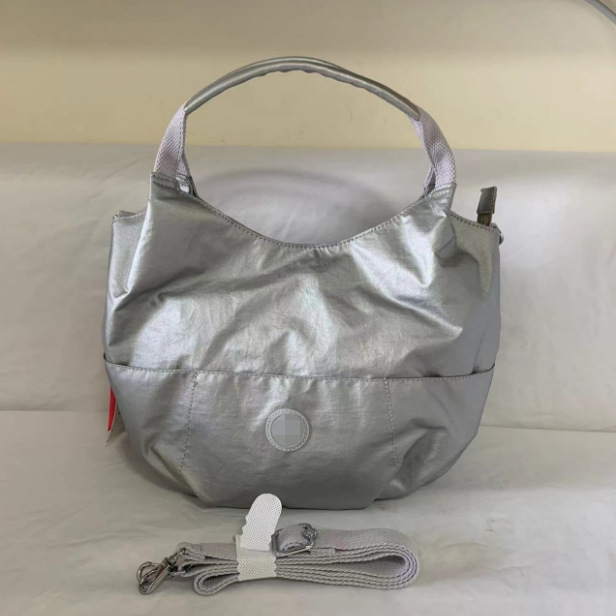 Nylon torba za pazuh, gradski minimalistički stil, oblik dumpling, magnetsko zatvaranje, unutarnji džepovi