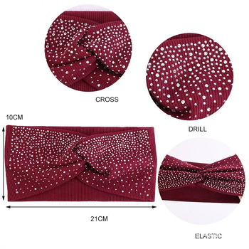 Naiste tekstiilist peavõru ruudulise mustriga ja lips-stiiliga