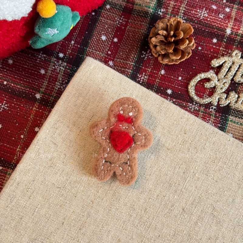 Broš s likom Gingerbread Man - plišasti materijal, karikatura lik, božićni stil, unisex dodatak
