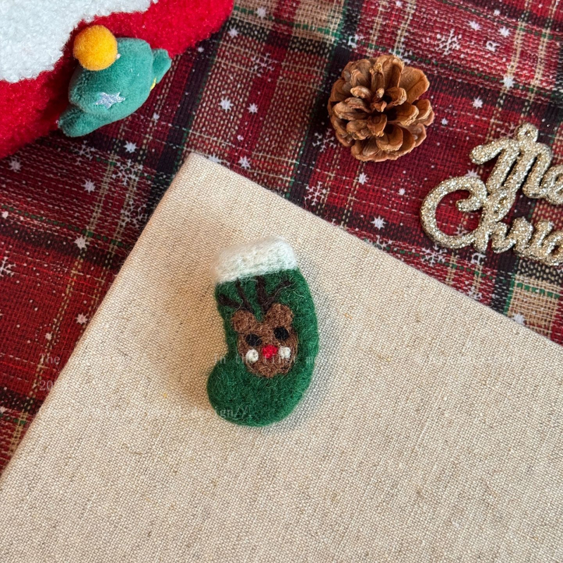 Broš s likom Gingerbread Man - plišasti materijal, karikatura lik, božićni stil, unisex dodatak